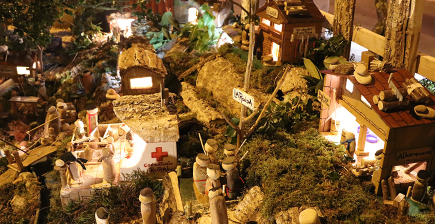El 'pueblo campurriano' de la calle Tres Mares cumple 24 navidades