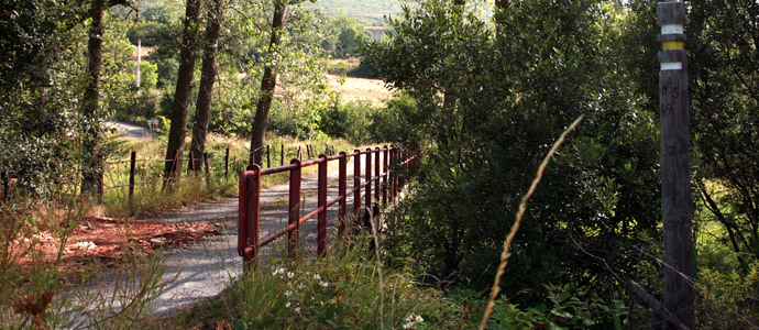 El puente de Barriopalacio est cortado por obras