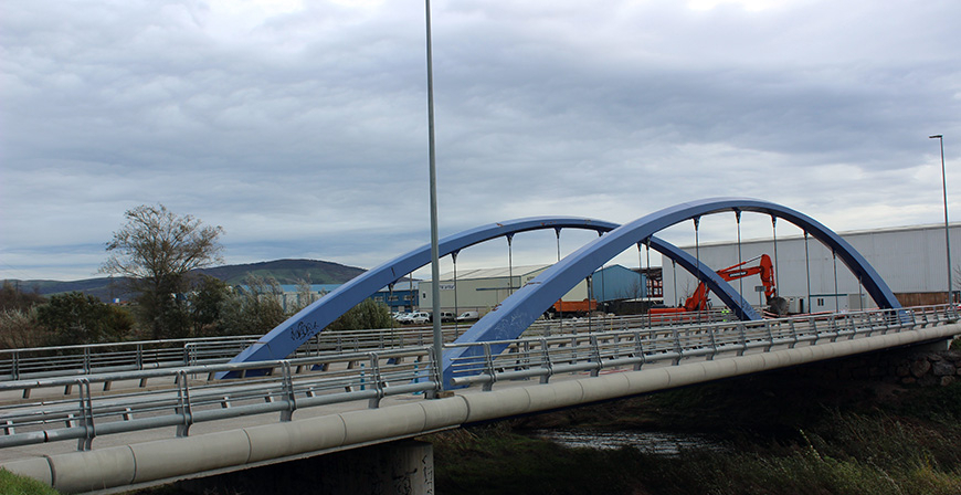 El puente nuevo sobre el Hjar permanecer cortado al trfico durante cuatro meses para habilitar un nuevo ojo