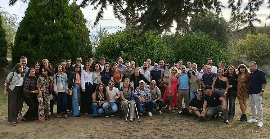 La quinta del 81 celebra la comida de los 45 a�os