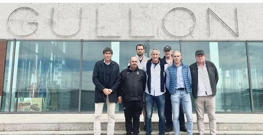 Quique Setin visita al Atltico Aguilar