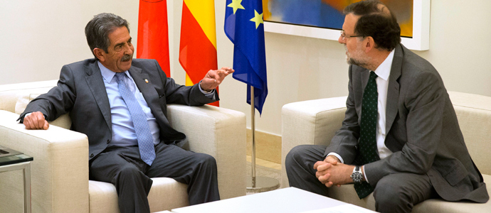 Rajoy promete a Revilla el pago total de Valdecilla y su apoyo para la reindustrializacin de Torrelavega
