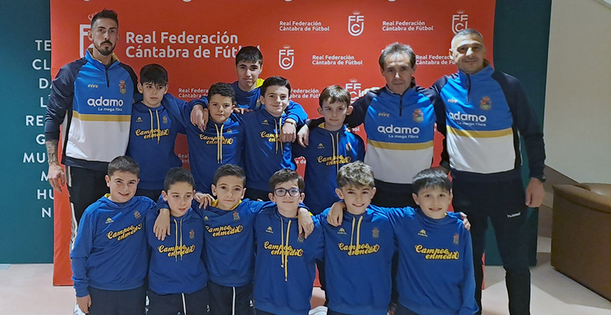 Reconocimiento a los equipos de la Escuela de Ftbol de Campoo de Enmedio por los ttulos de la temporada pasada