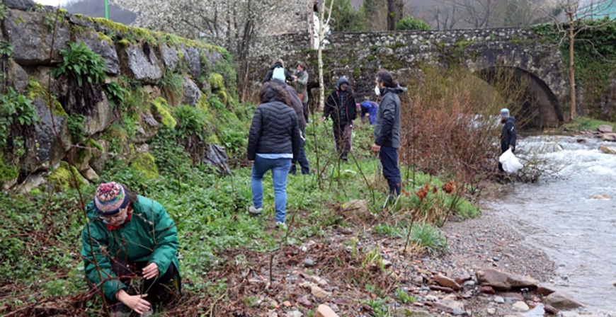 Red Cambera anima a la poblacin a colaborar para mejorar los ros de Cantabria