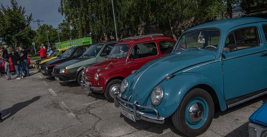 Reinosa acogi el domingo la Quedada de coches clsicos