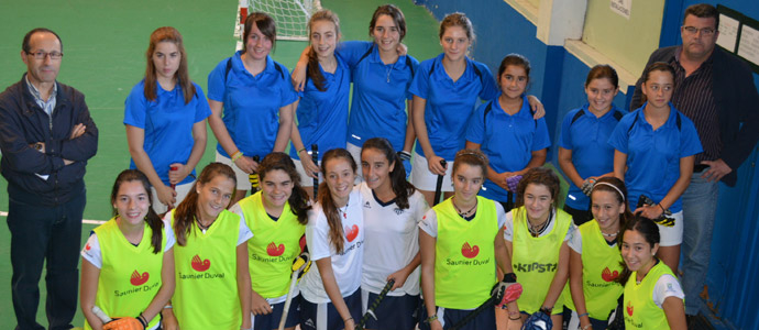 Reinosa acogi un torneo de hockey