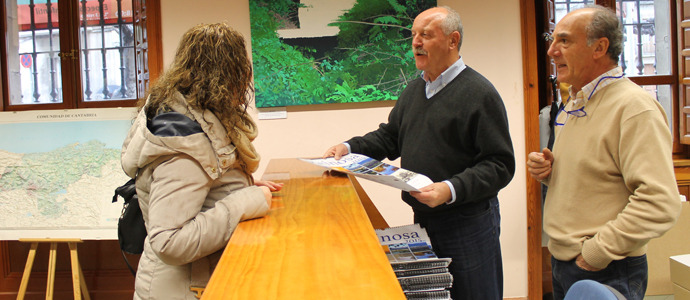 El Ayuntamiento de Reinosa comienza a repartir el calendario de 2015