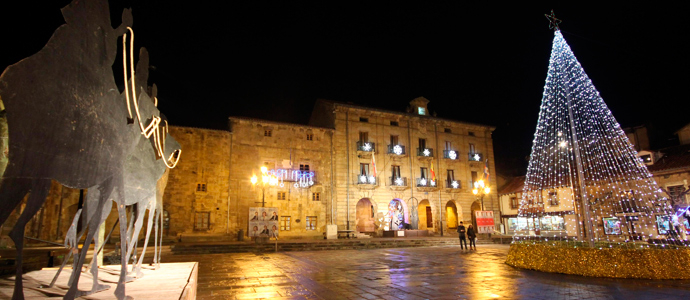 Reinosa ilumina la Navidad
