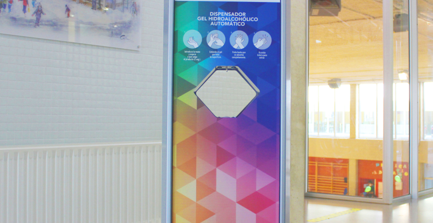 Reinosa instala un dispensador automtico de gel hidroalchlico en cada centro educativo