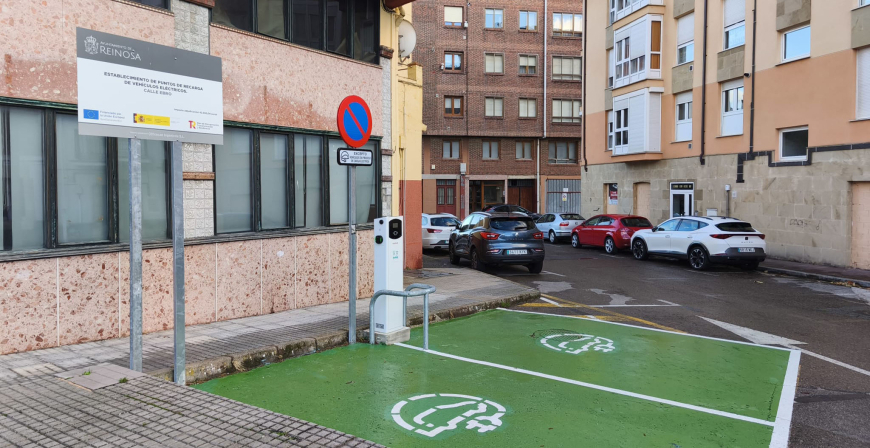 Reinosa pone en marcha cuatro puntos de recarga para vehculos elctricos en distintas zonas de la ciudad