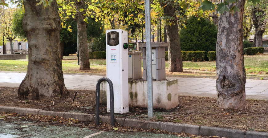Reinosa pone en marcha cuatro puntos de recarga para vehculos elctricos en distintas zonas de la ciudad
