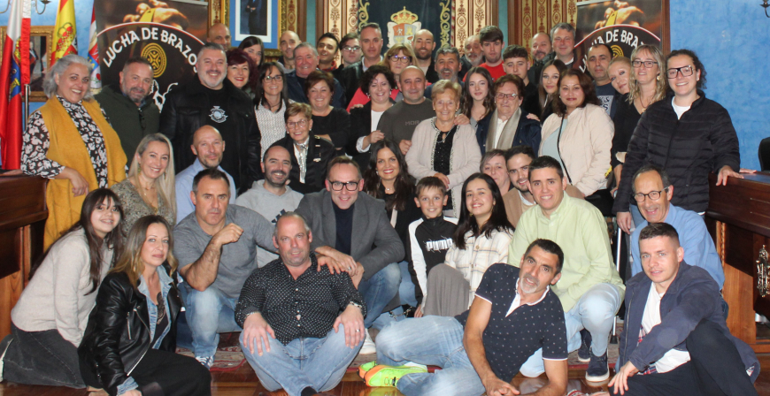 Reinosa reconoce la trayectoria deportiva de Camilo Vega