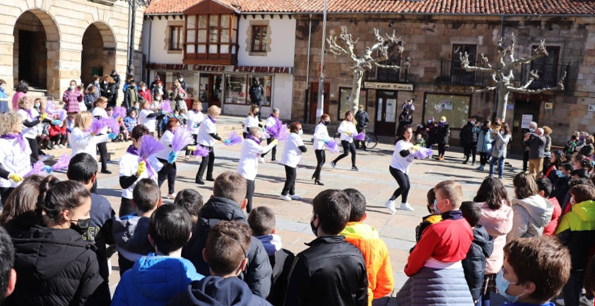 Reinosa reconocer la contribucin de la mujer en la conservacin del folclore local