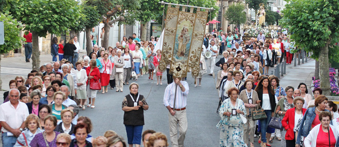 Reinosa se despide de la Novena del Carmen con dos procesiones