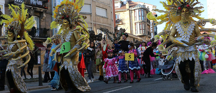 Reinosa se disfraza de carnaval