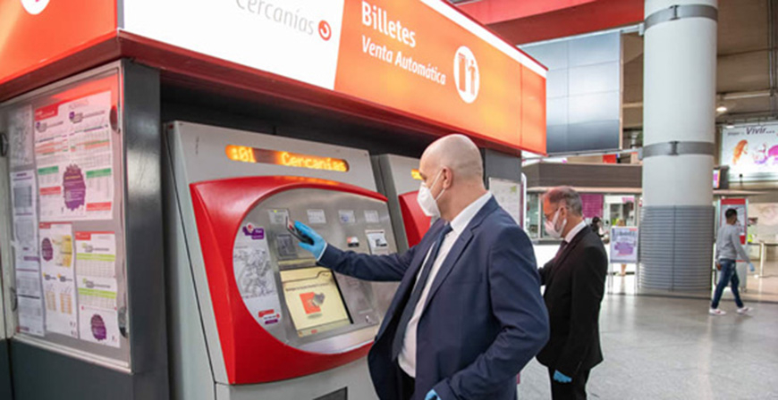 Renfe invierte 479.000 euros en la instalacin de paneles multimedia en 52 estaciones cntabras