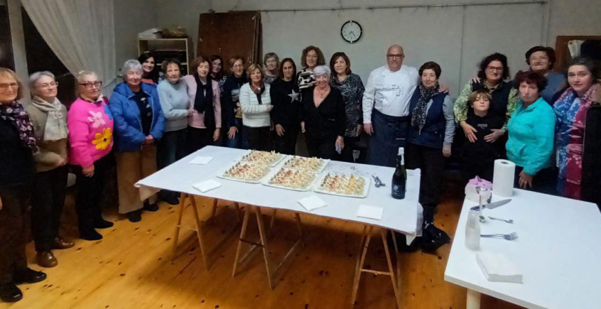 Requejo acogi un taller de cocina navidea organizado por el programa Viernes