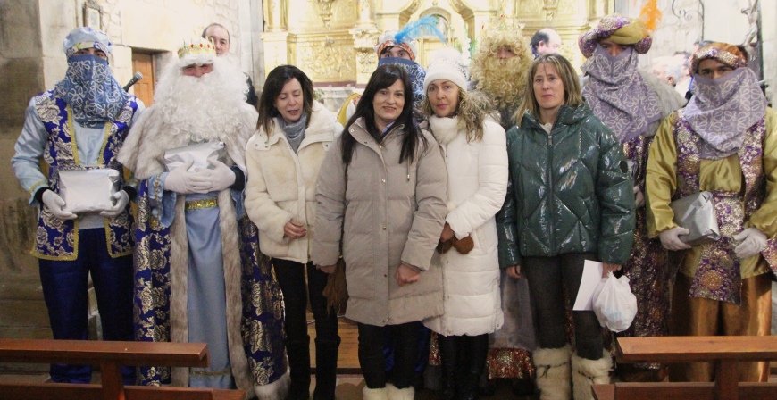 Requejo celebra el D�a de Reyes con tradici�n, m�sica y participaci�n vecinal