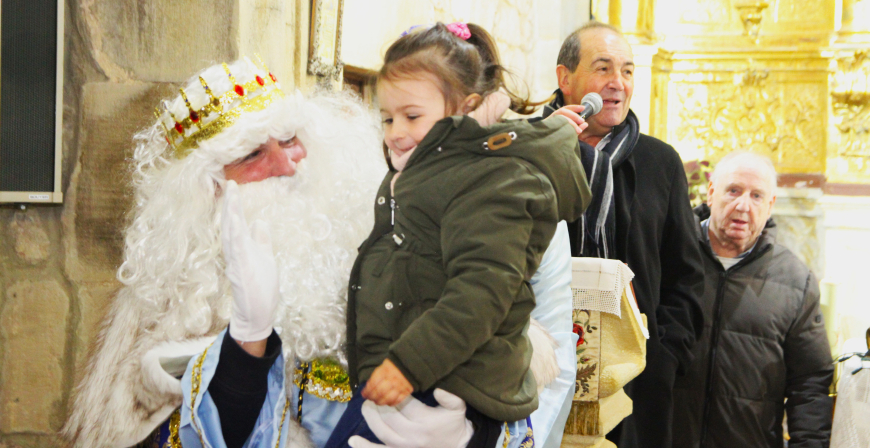 Requejo celebra el D�a de Reyes con tradici�n, m�sica y participaci�n vecinal