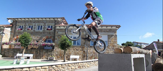Requejo se cita con el bike trial