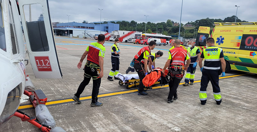 Rescatada en helicptero una escaladora que se cay desde unos 15 metros en el pico Cueto Agero de Libana