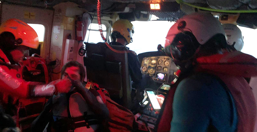 Rescatado en helicptero un joven que haba desaparecido mientras practicaba kitesurf en el Embalse el Ebro