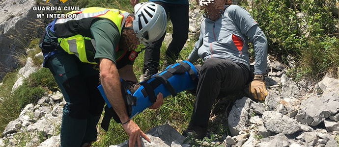 Rescatado un montaero con posible rotura de peron en el pico Cueto Dave en Pearrubia