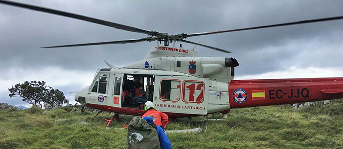 Rescatan a dos senderistas alemanes perdidos en el monte Candina