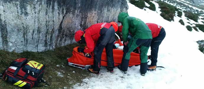 Rescatan a dos senderistas heridos en Camaleo