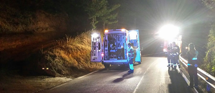 Rescatan un hombre tras caer por un talud con su tractor en Ojedo