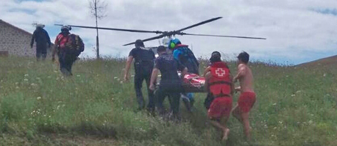 Rescatan a un hombre en dificultades en la playa de Usgo 