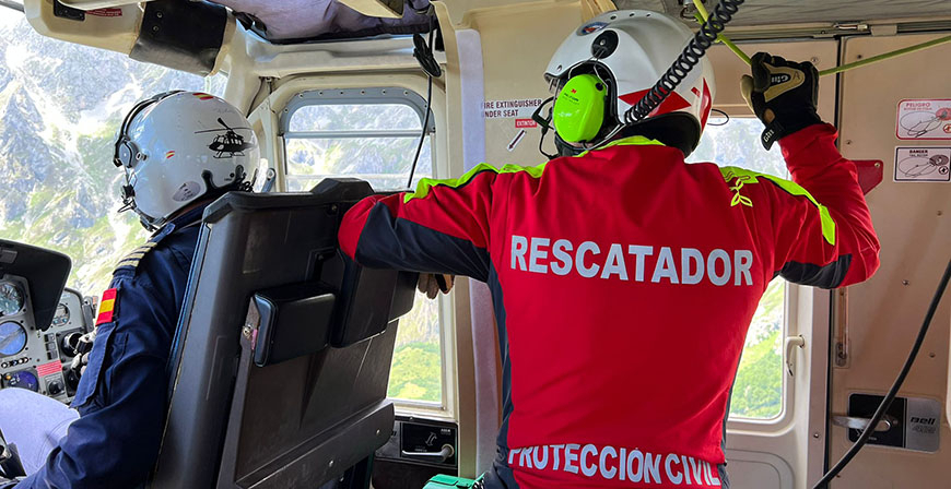 Rescatan a un montaero con fractura de tobillo en Picos de Europa