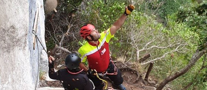 Rescatan a una pareja en la va ferrata de La Hermida