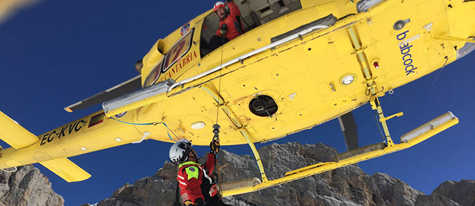 Rescatan a una senderista con fractura de tibia y peron en Picos de Europa 