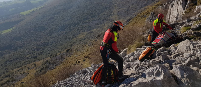 Rescatan a un senderista herido en Soba