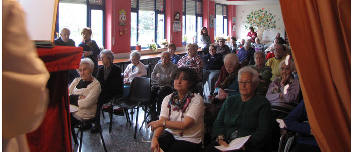 La Residencia Tercera Actividad celebr el Da del Libro con el club de lectura de la biblioteca