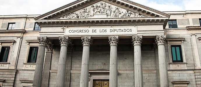 El PP sale reforzado y el PSOE, a la baja, evita el sorpaso