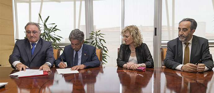 Revilla y Daz Tezanos aseguran que el acuerdo con Sidenor garantiza el futuro y el empleo de la planta de Reinosa