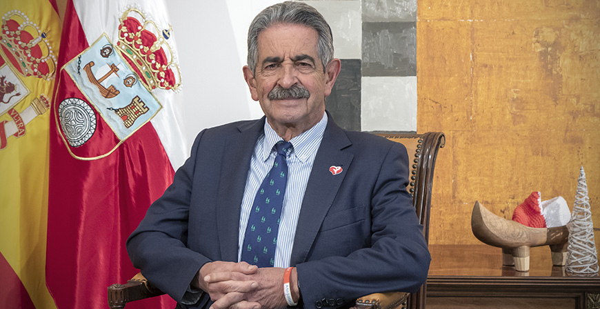 Revilla llama a la prudencia y a la vacunacin para frenar el avance del Covid y 
