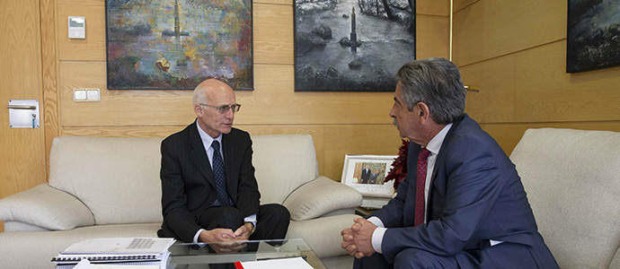 Revilla se rene con el embajador de Canad y destaca las oportunidades comerciales que ofrece su pas para Cantabria