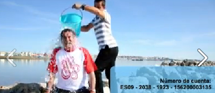 Revilla se suma al reto del agua helada