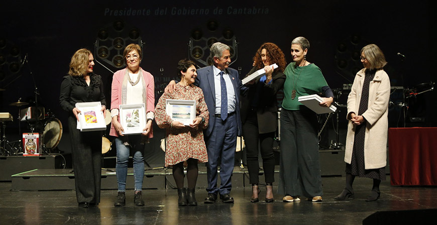 Revilla y Zuloaga destacan el papel del asociacionismo femenino para lograr el progreso y el desarrollo