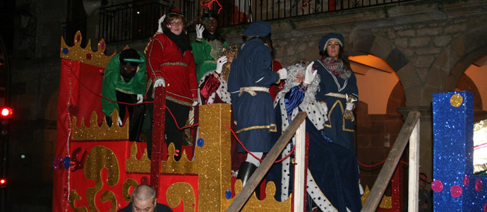 Los Reyes Magos recibieron a los nios vallucos