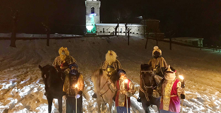 Los Reyes Magos visitaron los hogares de Requejo