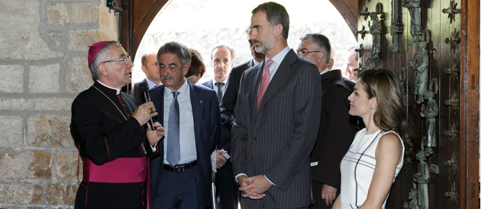 Los Reyes visitan el Monasterio de Santo Toribio 