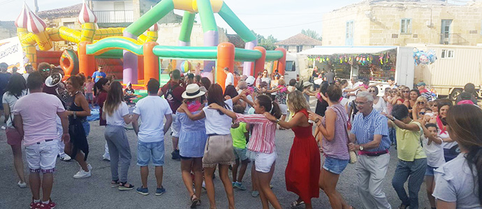 Rocamundo honr a la Virgen de la Velilla