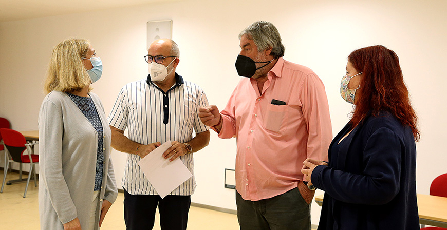 Rodrguez anuncia a Fernndez la reapertura del consultorio de Villanueva de la Na