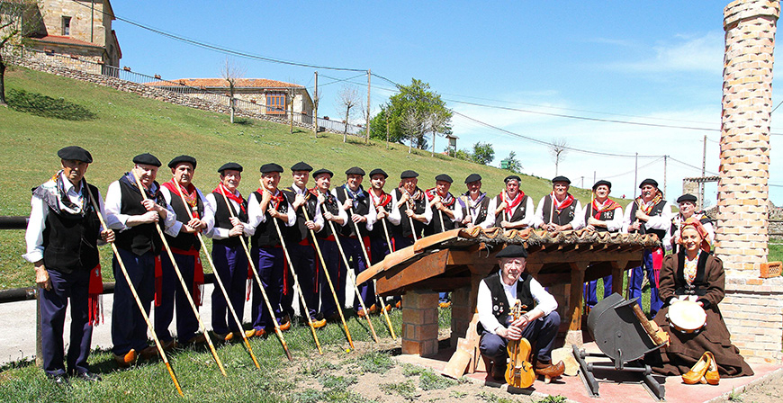La Ronda La Esperanza regresa a la Gala del Folclore C�ntabro 25 a�os despu�s de su hist�rico triunfo