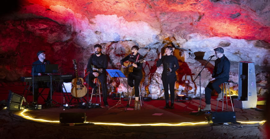 Rozaln cierra con un gran xito el ciclo de conciertos por el 20 aniversario de El Soplao