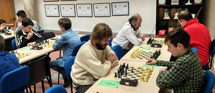 Rubn Garcia, lder en solitario del Memorial Pablo Fernndez Vielba de Ajedrez